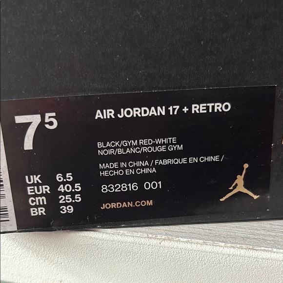 Air Jordan 17 Retro Sneakers - Picture 12 of 14